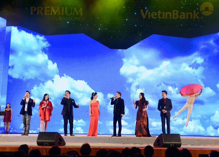 Đêm nhạc tri ân VietinBank Premium Moments đã mang đến cho khán giả những ấn tượng đặc biệt.