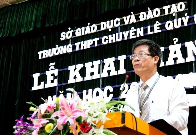 Thầy Lê Vinh, Hiệu trưởng Trường Trung học phổ thông chuyên Lê Quý Đôn, Đà Nẵng. (Ảnh: Báo điện tử Đảng Cộng sản Việt Nam)