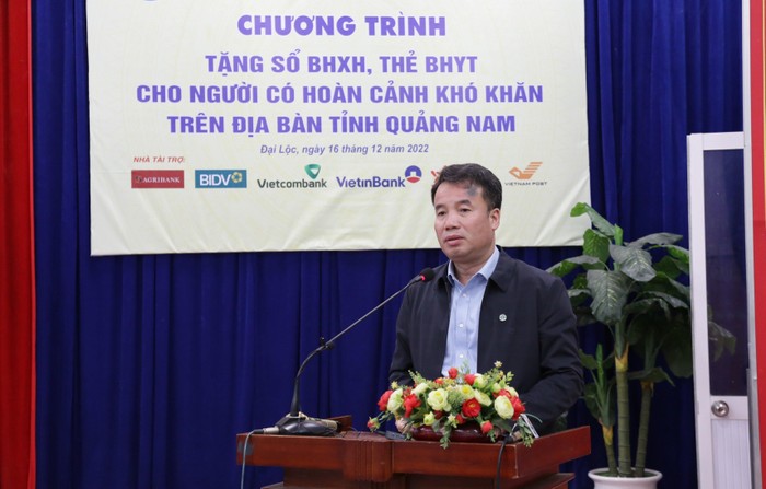 Tổng Giám đốc Bảo hiểm xã hội Việt Nam Nguyễn Thế Mạnh phát biểu tại Lễ trao tặng