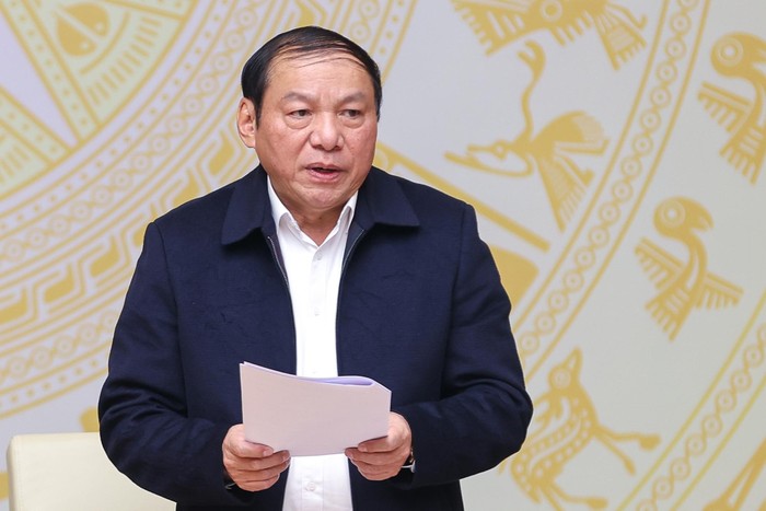 Bộ trưởng Văn hóa, Thể thao và Du lịch Nguyễn Văn Hùng phát biểu tại hội nghị. Ảnh: VGP/Nhật Bắc