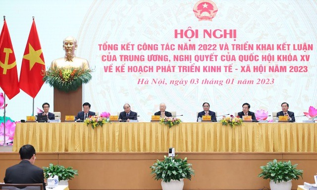 Các đồng chí lãnh đạo Đảng, Quốc hội, Chính phủ dự Hội nghị trực tuyến của Chính phủ với địa phương tổng kết công tác năm 2022 và triển khai Kết luận của Trung ương, Nghị quyết của Quốc hội Khoá XV về Kế hoạch phát triển kinh tế-xã hội năm 2023 - Ảnh: VGP/Nhật Bắc