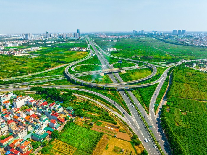 Hạ tầng được đầu tư bài bản và đồng bộ, phía Đông đang trở thành khu vực phát triển năng động nhất tại Thủ đô