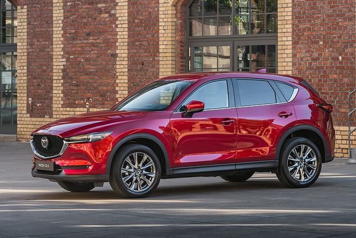 CX-5 lọt vào top 10 xe bán chạy liên tiếp các tháng trong quý 1 với hơn 1.000 xe/tháng.