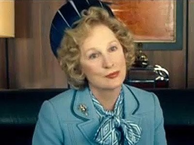 9. Bộ đồ bà Thatcher từng mặc được bán với giá 39.670 USD: Bộ trang phục bà Margaret Thatcher mặc khi chính thức trở thành lãnh đạo Đảng Bảo Thủ ở Anh đã được bán với giá 39.670 USD. Một người mua giấu tên đã chi tiền để sở hữu món đồ này.