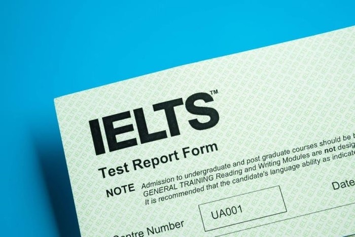Thí sinh có chứng chỉ IELTS 4.0 trở lên được miễn làm bài thi tốt nghiệp trung học phổ thông môn Tiếng Anh. (Ảnh: Shutterstock)