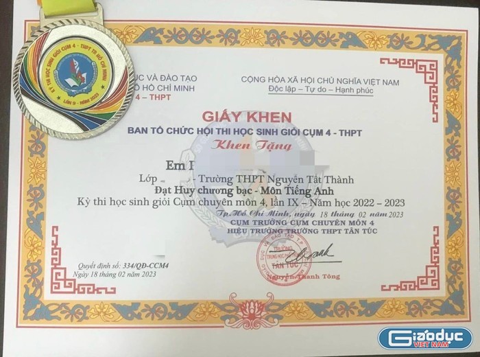 Giấy khen của một em học sinh đoạt giải trong kỳ thi học sinh giỏi Cụm 4, Thành phố Hồ Chí Minh. (Ảnh: V.D)