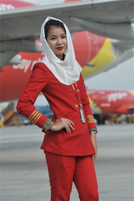 Trang phục của tiếp viên phục vụ các chuyến bay tại vùng Trung Đông.