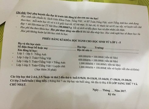 Tờ rơi quảng cáo và học phí học thêm cấp tiểu học tại Trung tâm luyện chữ đẹp Nét Hoa (ảnh: P.L)