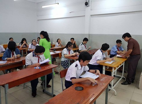 Học sinh làm bài thi tuyển sinh vào lớp 10 ở Thành phố Hồ Chí Minh (ảnh: P.L)