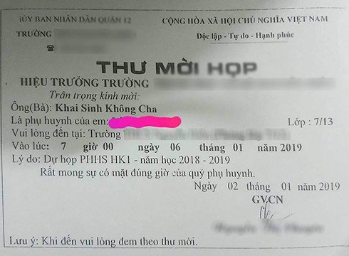 Thư mời họp phụ huynh cuối học kỳ 1, trong phàn kính mời ghi rõ khai sinh không cha (ảnh: CTV)