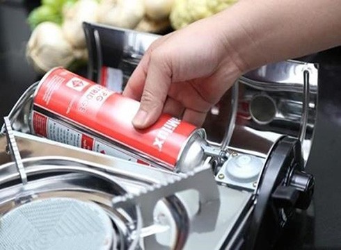 Bình gas mini luôn là vật dụng nguy hiểm nếu sạc lại (ảnh: laodong.vn)