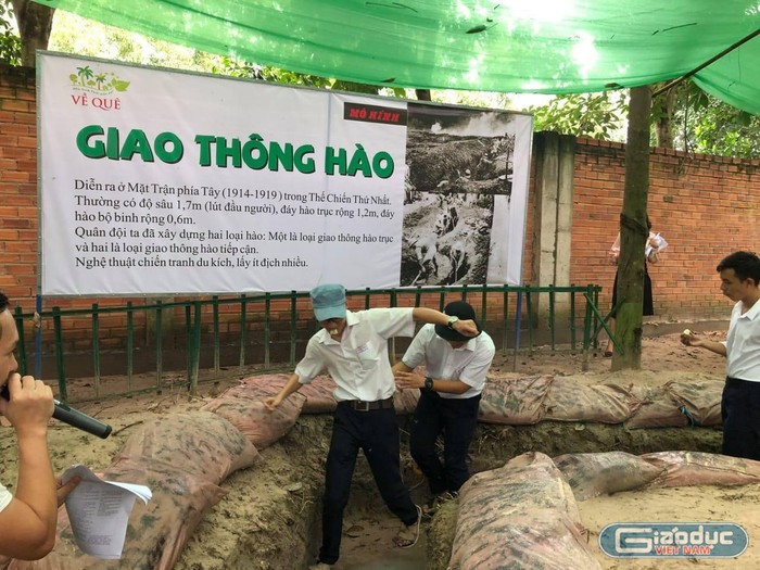 Học sinh tham gia hoạt động ngoại khóa, trải nghiệm tại một khu sinh thái (ảnh: CTV)