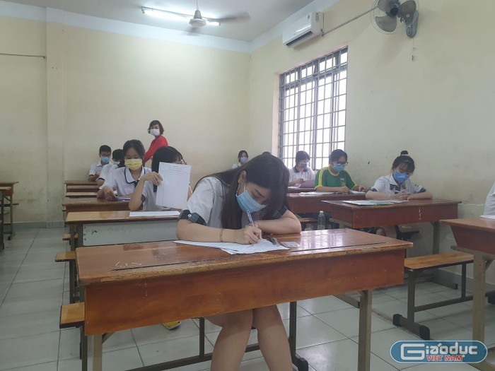 Thí sinh Thành phố Hồ Chí Minh tham gia một kỳ thi tốt nghiệp trung học phổ thông (ảnh: P.L)