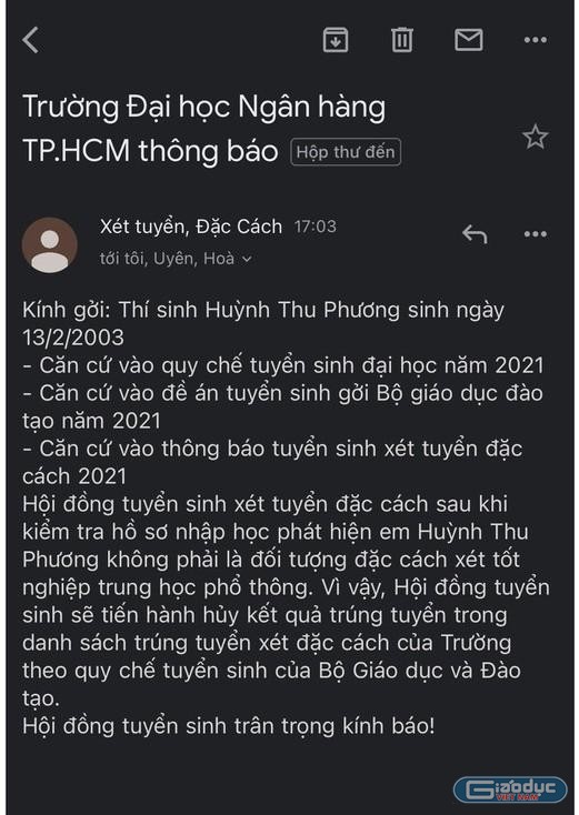 Email thông báo của nhà trường hủy kết quả trúng tuyển theo diện đặc cách của Phương (ảnh: CTV)