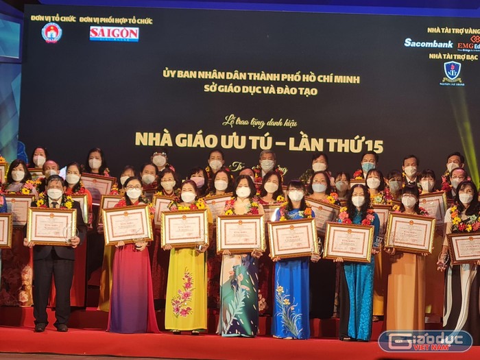 50 thầy cô giáo xuất sắc đạt giải thưởng Võ Trường Toản lần thứ 24 - năm 2021 (ảnh: P.L)