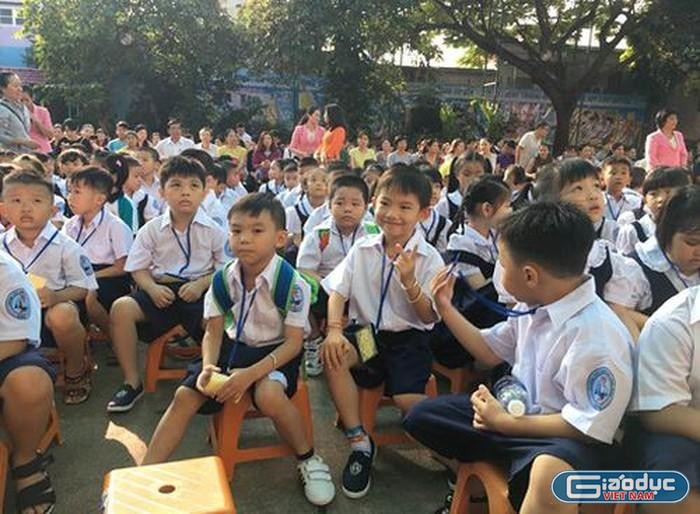 Học sinh công lập của Thành phố Hồ Chí Minh tiếp tục được đề xuất hỗ trợ học phí trong năm học mới (ảnh minh họa: V.D)