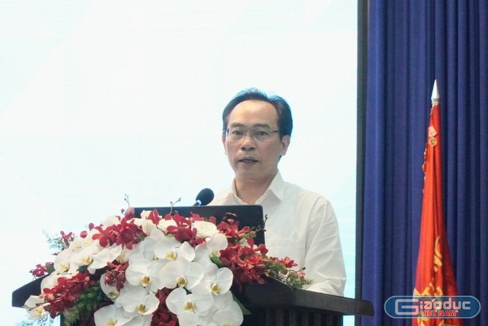 Phó Giáo sư Hoàng Minh Sơn - Thứ trưởng Bộ Giáo dục và Đào tạo phát biểu tại hội nghị (ảnh: V.D)