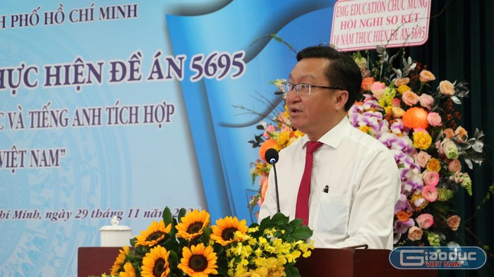Phó Giám đốc Sở Giáo dục và Đào tạo Thành phố Hồ Chí Minh phát biểu tại hội nghị (ảnh: V.D) gdvn_BaoQuocEMG.jpg