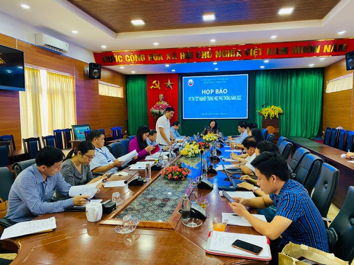 Quang cảnh buổi họp báo thông tin về kỳ thi tốt nghiệp trung học phổ thông năm 2022 tại Đắk Lắk. (Ảnh: daklak.gov.vn).