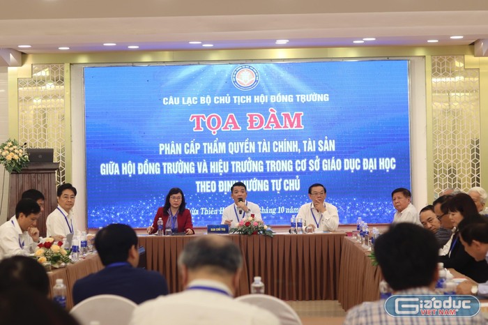 Toàn cảnh buổi tọa đàm.