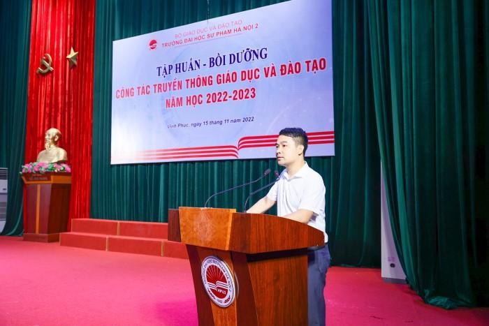 Thạc sĩ Nguyễn Hữu Hòa - Trưởng phòng Công tác Chính trị - Học sinh, sinh viên phát biểu khai mạc.