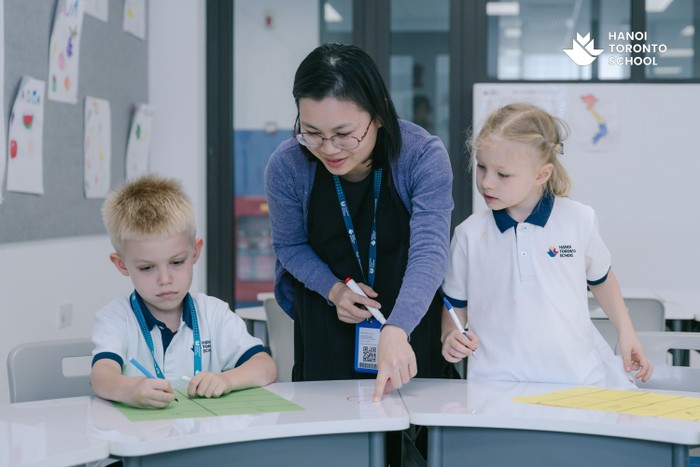 Hanoi Toronto School luôn đặt học sinh là trung tâm để thiết kế bài giảng phù hợp văn hóa và mục tiêu học tập, khuyến khích tính độc lập và tương tác. Ảnh: NTCC.