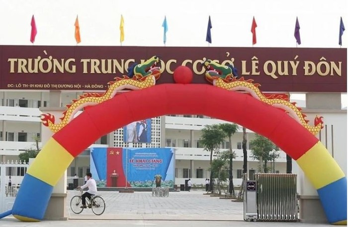 Trường Trung học cơ sở Lê Quý Đôn tuyển sinh khóa đầu tiên năm học 2016-2017, là trường công lập phục vụ cư dân khu đô thị Dương Nội (Ảnh: Trường Trung học cơ sở Lê Quý Đôn).