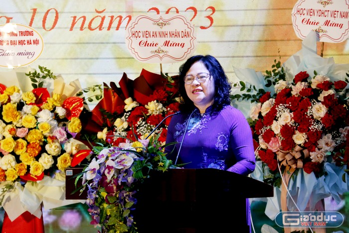 Thứ trưởng Bộ Giáo dục và Đào tạo Ngô Thị Minh phát biểu tại buổi lễ.