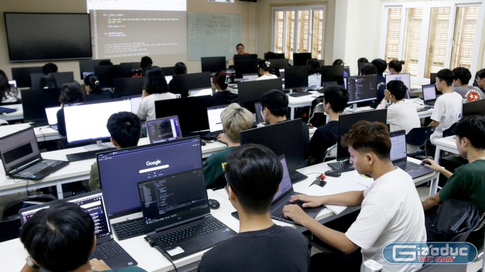 Sinh viên Trường Đại học Khoa học Tự nhiên (Đại học Quốc gia Hà Nội). Ảnh: Mộc Trà.