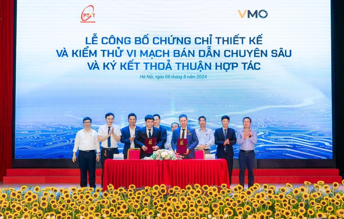 Học viện Công nghệ Bưu chính Viễn thông ra mắt chứng chỉ “Thiết kế và Kiểm thử vi mạch bán dẫn chuyên sâu” dành cho sinh viên năm cuối và cử nhân mới tốt nghiệp các ngành kỹ thuật, cùng chương trình đào tạo STEM - Nhập môn vi mạch bán dẫn cho học sinh phổ thông. Ảnh: NTCC.