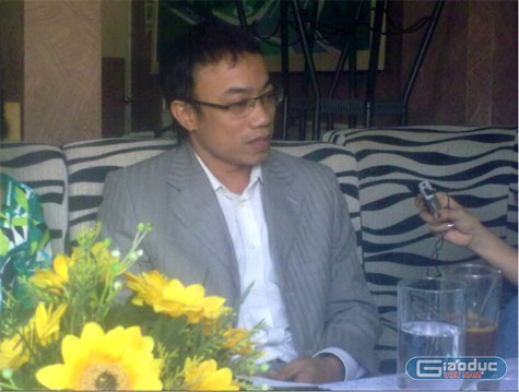 Ông Trần Khắc Tiến, Giám đốc Công ty CP sản xuất TM & Đầu tư Hương Việt - người đã từng bị BTC "Ngày hội mua nhà giá gốc" dọa chém bằng một thanh kiếm dài (Ảnh: Khởi Sự).