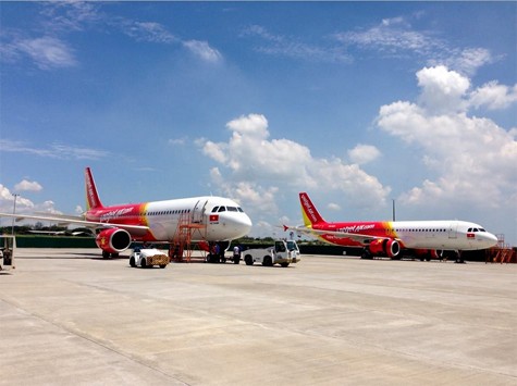 VietJetAir chào đón thêm 2 tàu bay mới Airbus 320-200 vào ngày 2/6 và ngày 3/6/2013.