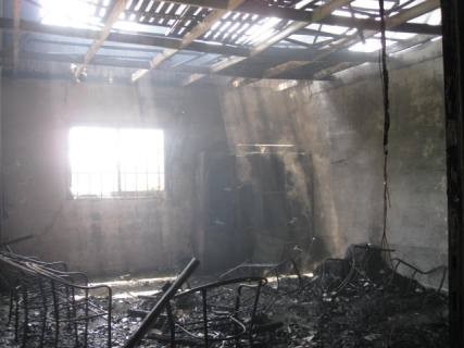 Vụ cháy đã thiêu rụi xướng sản xuất của Khu trung tâm thương mại Lợi - Châu gây thiệt hại hàng tỷ đồng.