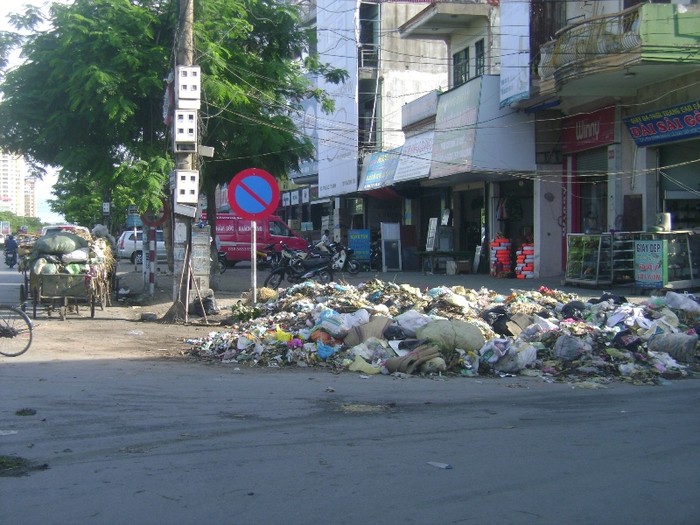 Án ngự luôn tại các cổng nhà người dân