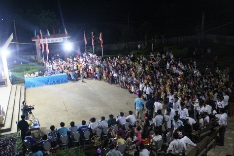 Đêm Trung Thu &quot;Vầng trăng yêu thương&quot; đã có rất nhiều các em nhỏ và phụ huynh các em đến tham dự