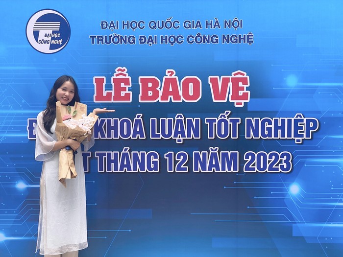 Ảnh SV Nguyễn Thị Hồng.jpg