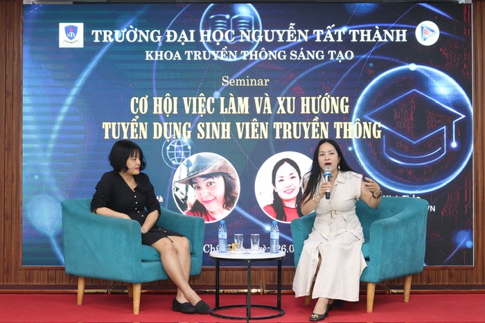 Khoa Truyền thông sáng tạo tổ chức hội thảo về Cơ hội việc làm và xu hướng tuyển dụng sinh viên truyền thông giúp sinh viên nắm bắt nhu cầu thị trường tốt hơn. Ảnh: NTCC