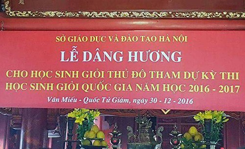 Học hành tử tế, nghiêm túc thì việc gì phải "mâm xôi, con gà" mà xin thần thánh? ảnh 1