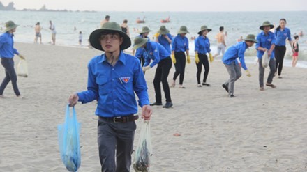 Vẫn còn nhiều lắm những tấm lòng cao đẹp luôn biết nghĩ cho người khác. (Ảnh minh họa: Tienphong.vn)