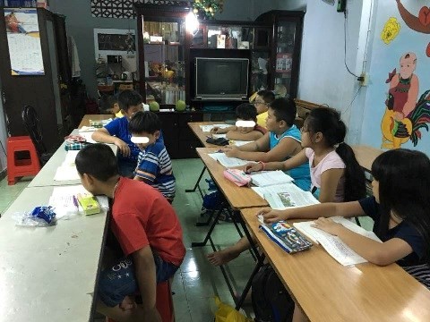 Phòng dạy thêm của một giáo viên tại Thành phố Hồ Chí Minh được ghi nhận vào tối ngày 6/2 (ảnh của Phương Linh)
