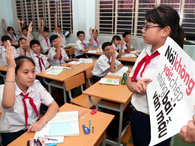 Nhiều giáo viên kêu ca về tình trạng học sinh chép văn mẫu khi làm bài ở nhà. (Ảnh minh họa: Thanhnien.vn)