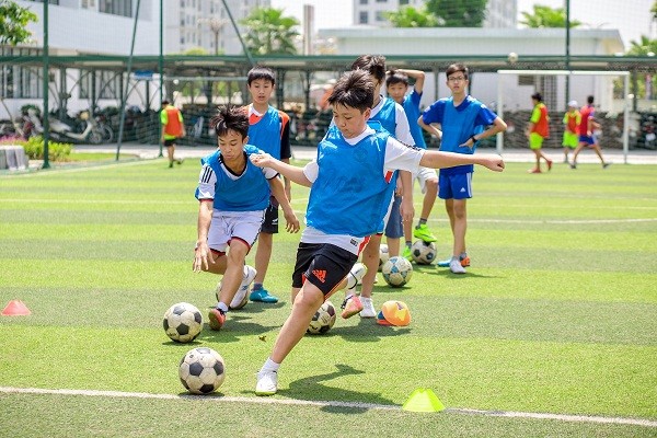 Trại hè Vinschool có nhiều hoạt động thể thao giúp học sinh vui chơi, rèn luyện thể lực.