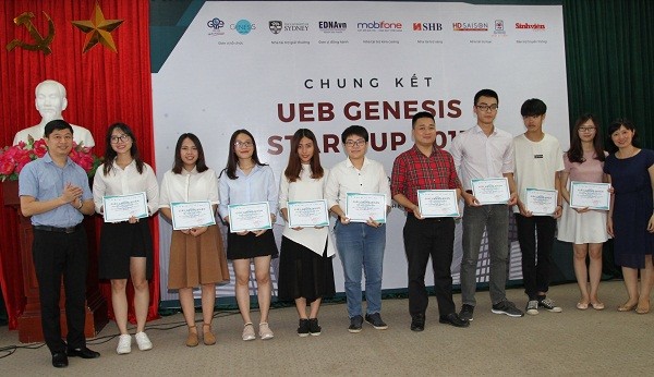 Các đội tuyển xuất sắc tại vòng chung kết cuộc thi “Khởi nghiệp cùng UEB Genesis 2017”.
