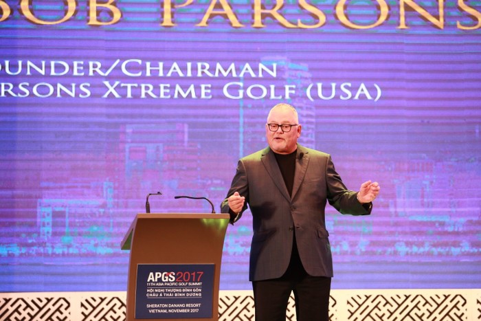 Tỷ phú Bob Parsons diễn thuyết tại hội nghị