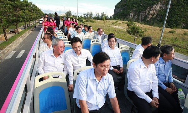 Coco Bus Tour không chỉ là phương tiện di chuyển hữu ích mà còn là một trải nghiệm, một phong cách du lịch sành điệu.