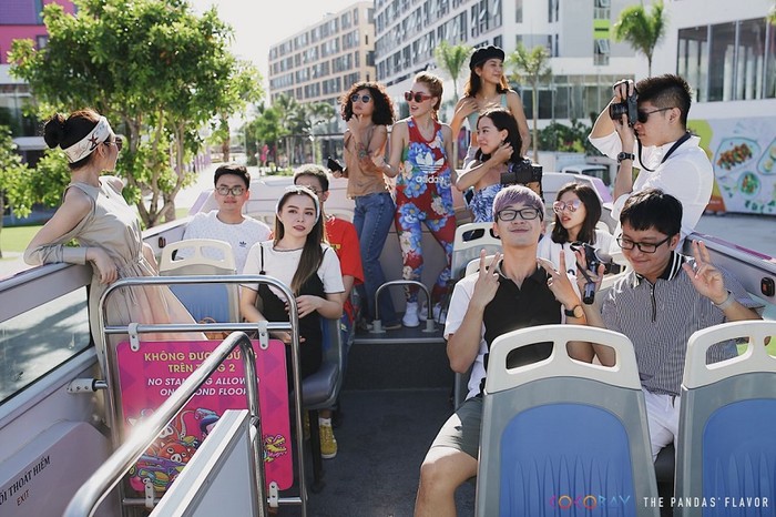 Coco Bus Tour – tuyến xe buýt du lịch mui trần sẽ đem đến cho du khách những trải nghiệm độc đáo chưa từng có khi du lịch tại Đà Nẵng.