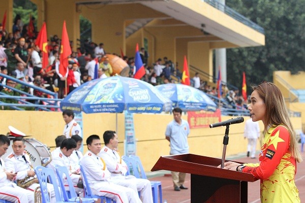 “Ironman” như Vũ Phương Thanh - Đại sứ thương hiệu nhãn hàng Number 1 thuộc Tập đoàn Tân Hiệp Phát đến tham dự trận chung kết.