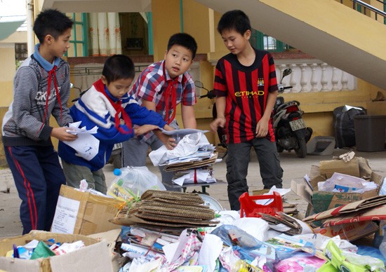 Từ một phong trào mang nhiều ý nghĩa giáo dục học sinh, ngày nay, phong trào &quot;Kế hoạch nhỏ&quot; đã trở thành nỗi áp lực của học trò bởi bệnh thành tích. (Ảnh mang tính chất minh hoạ, nguồn: baotuyenquang.com.vn)