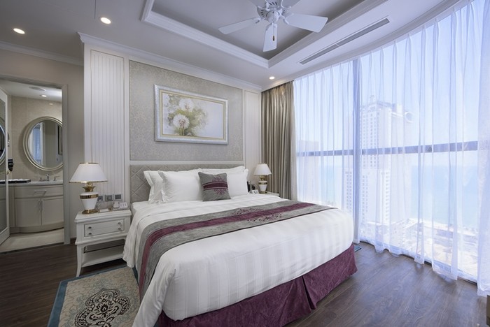 Các phòng nghỉ tại Vinpearl Discovery Nha Trang Empire Condotel được thiết kế tinh tế với ban công rộng rãi hướng biển, sở hữu tầm nhìn độc đáo