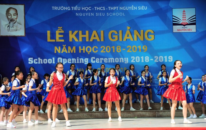 Các tiết mục văn nghệ vui tươi chào mừng năm học mới